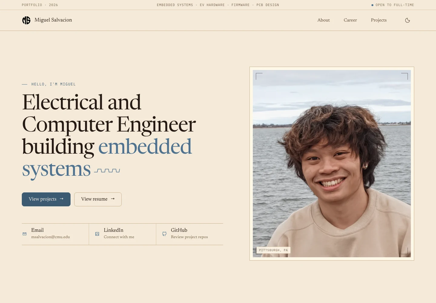 An early portfolio homepage: a cream background, a compact serif introduction with blue emphasis, project and resume links, and a balanced portrait.
